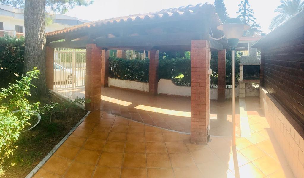 Casa Vacanza Villa Rita Mondragone Bagian luar foto