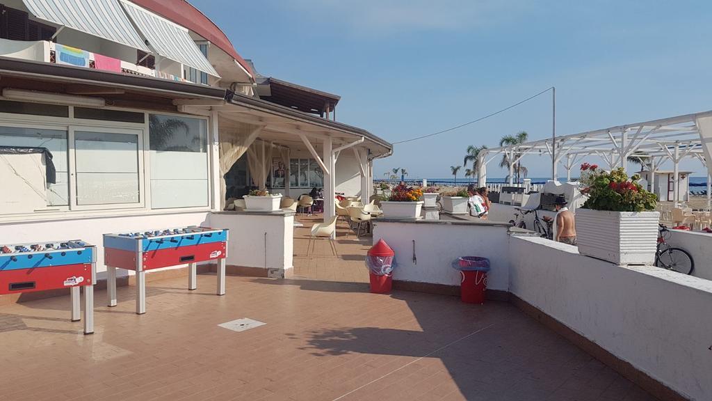 Casa Vacanza Villa Rita Mondragone Bagian luar foto